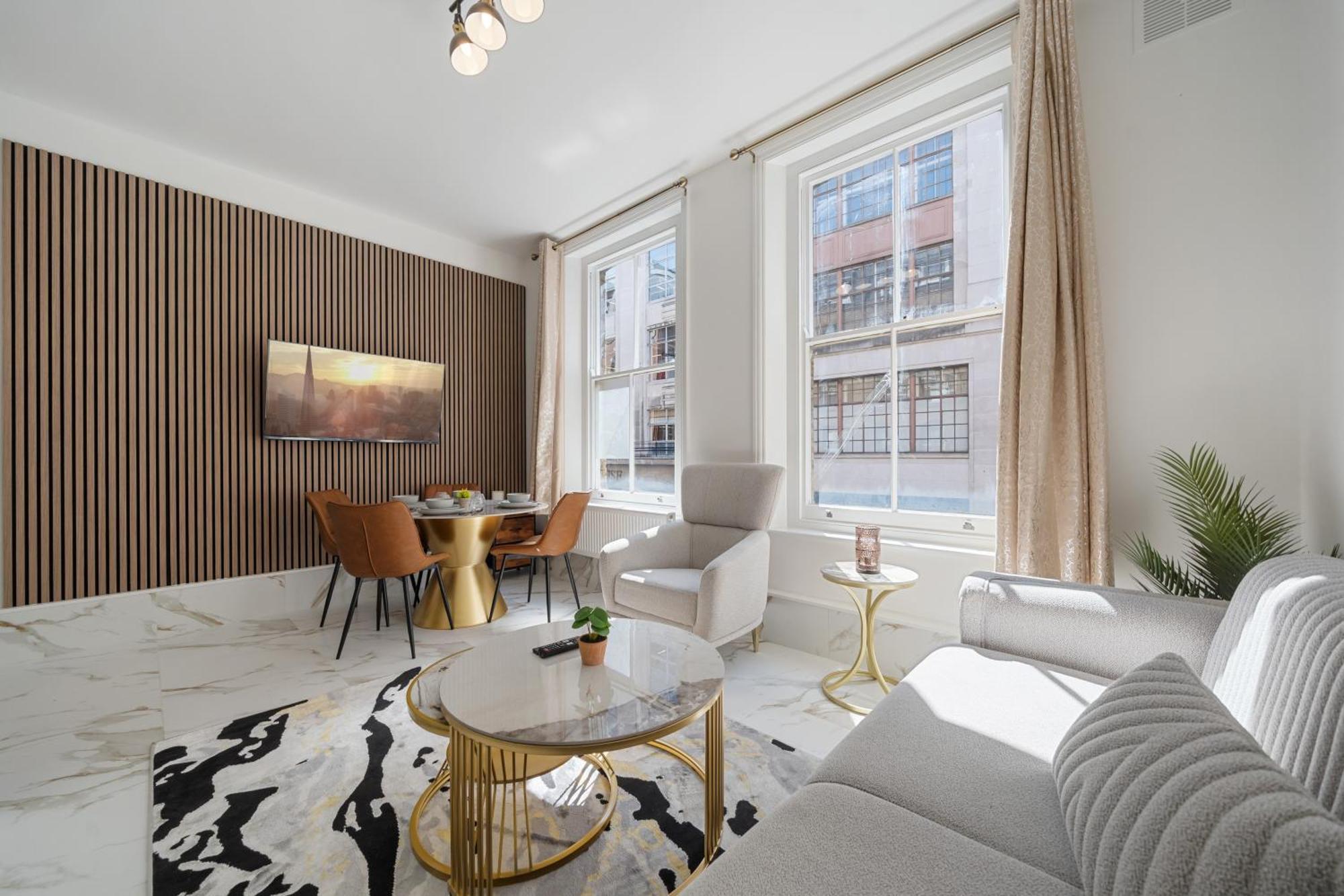 Stylish In Vibrant Soho Unbeatable Location Wdg Apartment