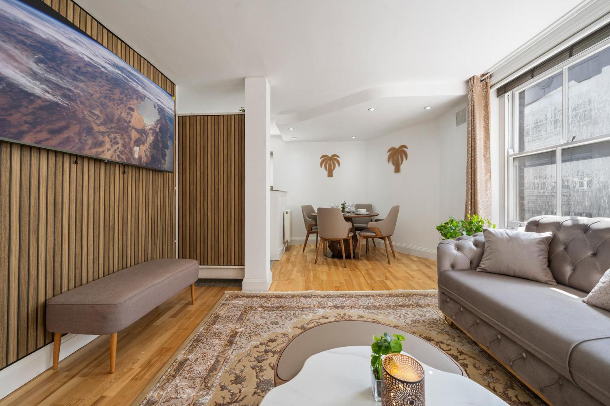 Stylish In Vibrant Soho Unbeatable Location Wdg * London