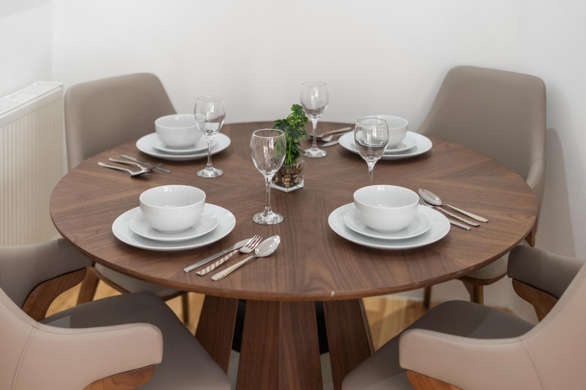 Stylish In Vibrant Soho Unbeatable Location Wdg